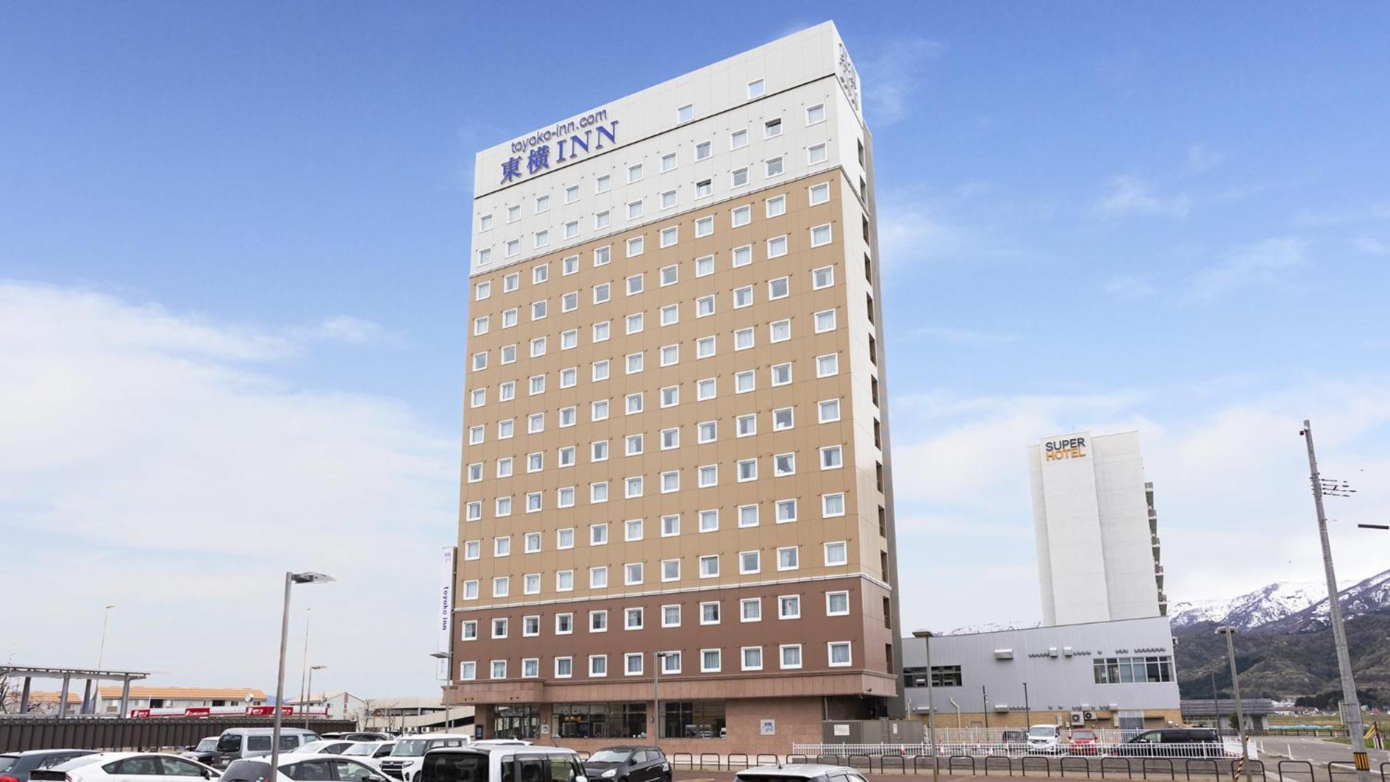 Toyoko Inn Joetsu Myoko Eki Nishi Guchi Exterior foto